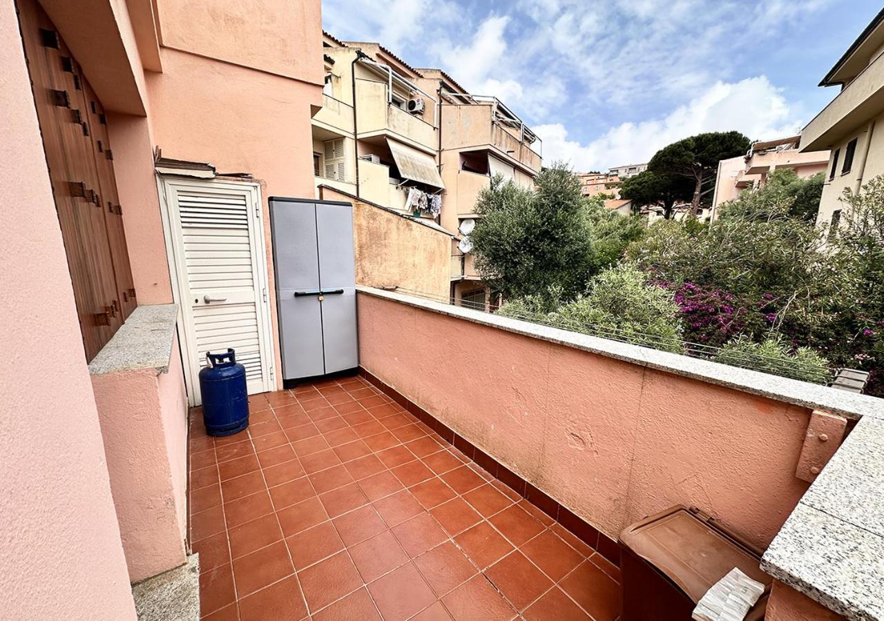 Murphy Holiday Home - Residenza Guardia Vecchia La Maddalena  Bagian luar foto